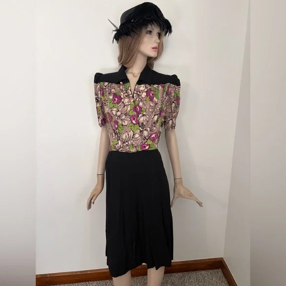 Romantic Classic 1940s Vintage Sexy VOLUP Large Cocktail Dress - Picture 1 of 13